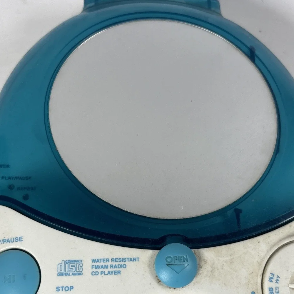 Emerson Shower CD player/Radio fog free mirror table stand water resistant
